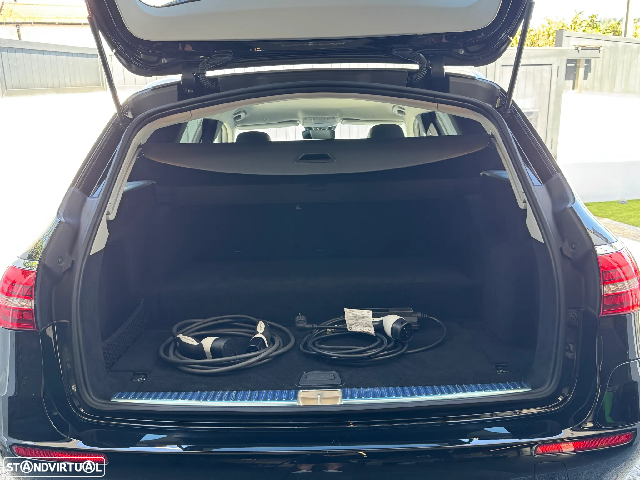 Mercedes-Benz E 300 e Avantgarde - 5