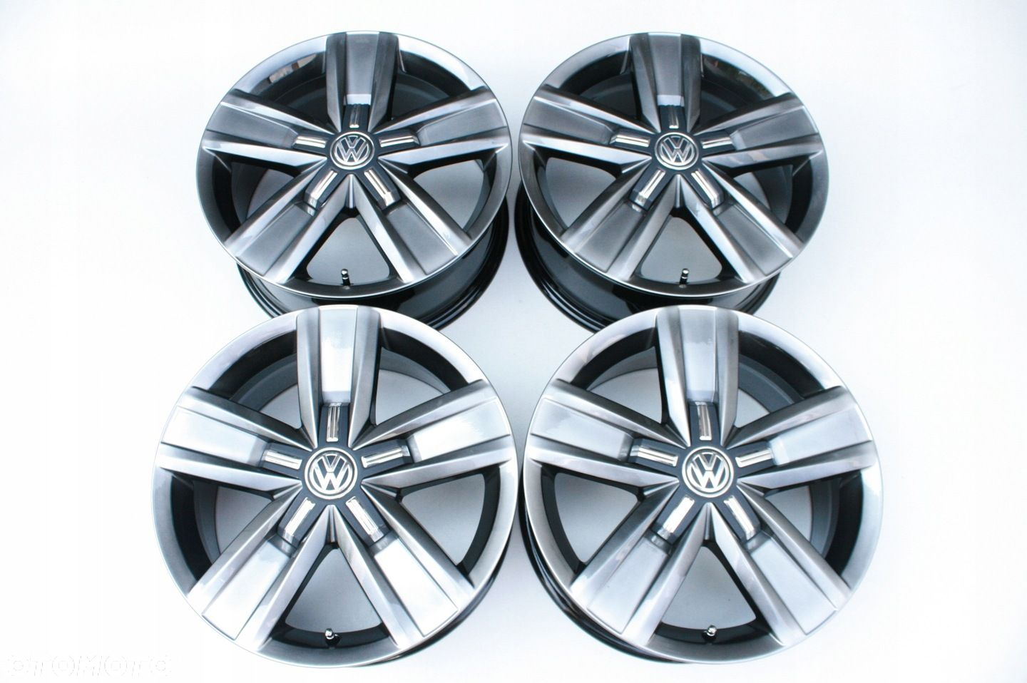 NOWE FELGI VW T5 T6 T6.1 T7 TRANSPORTER CRAFTER MULTIVAN 17 OE 7E0601025P - 6