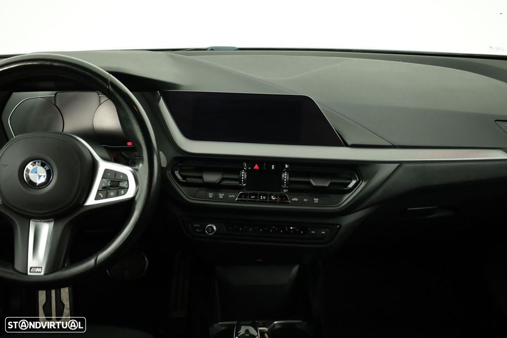 BMW 116 d Pack Desportivo M Auto - 9