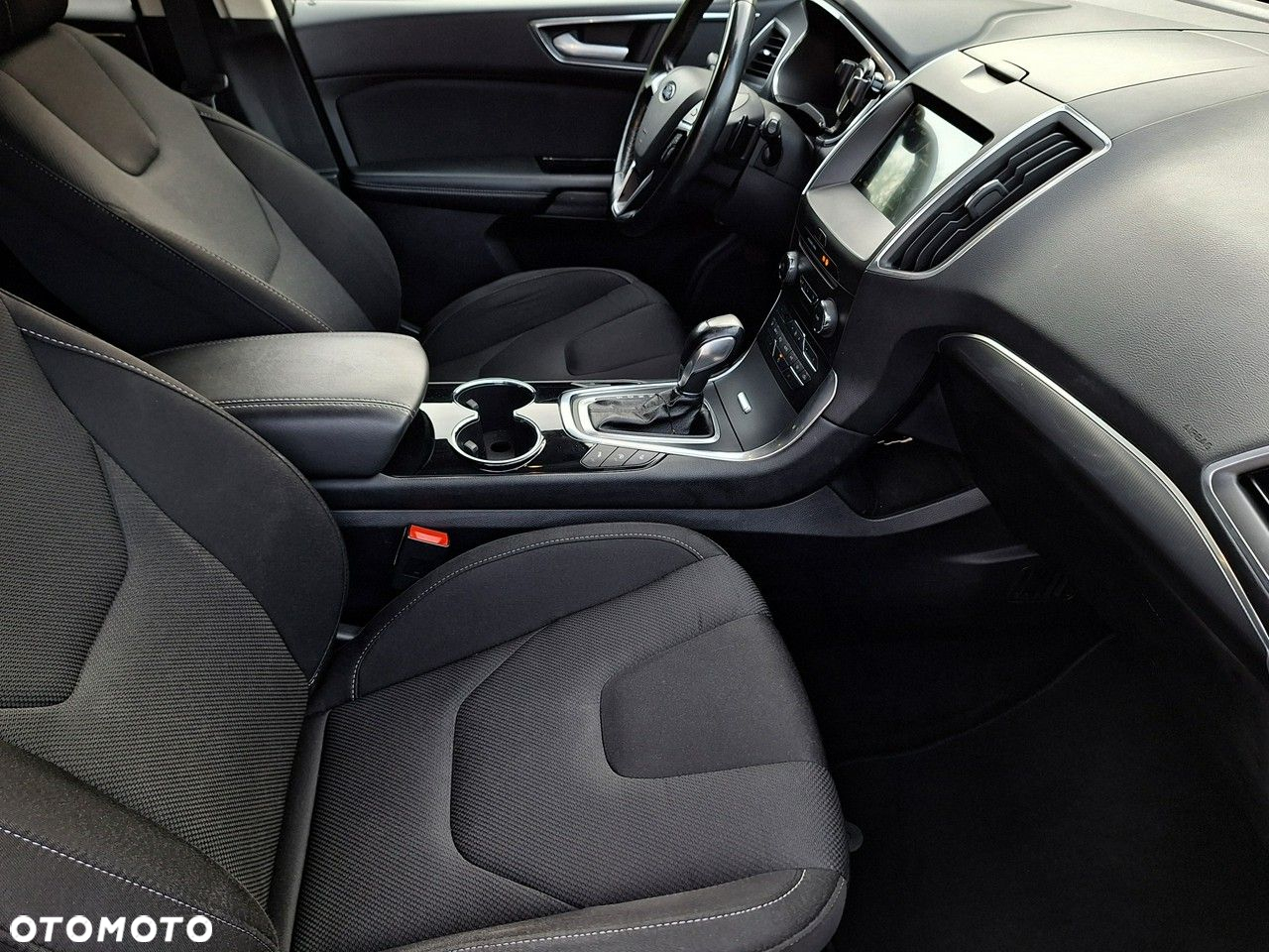 Ford S-Max - 8