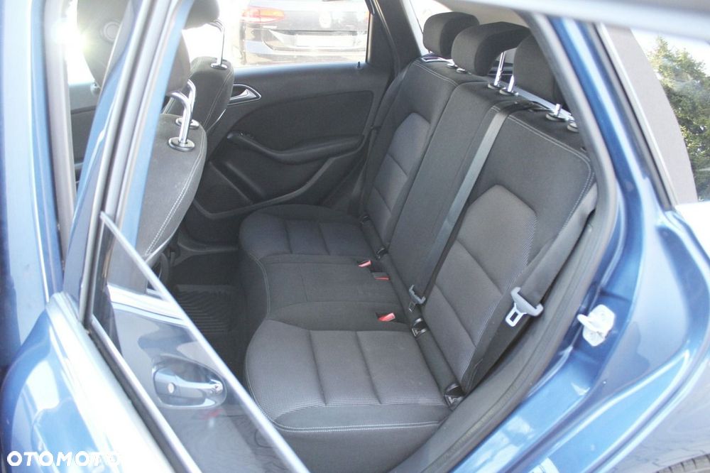 Mercedes-Benz Klasa B 200 Edition - 10
