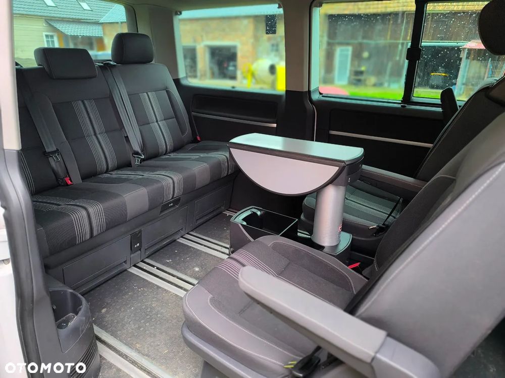 Volkswagen Multivan - 5