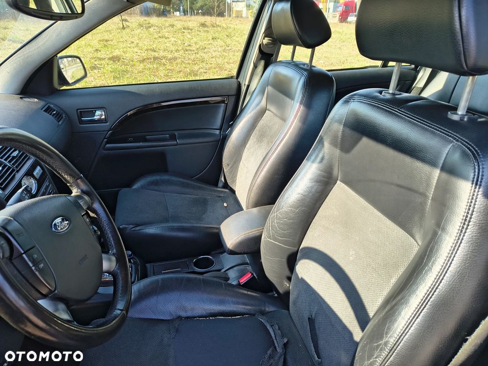 Ford Mondeo 2.0 TDCI Ghia - 17