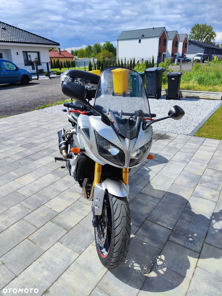 Yamaha FZS - 1