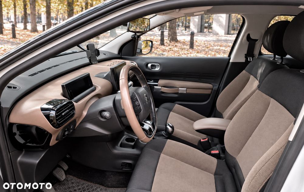 Citroën C4 Cactus 1.2 PureTech Shine S&S - 8