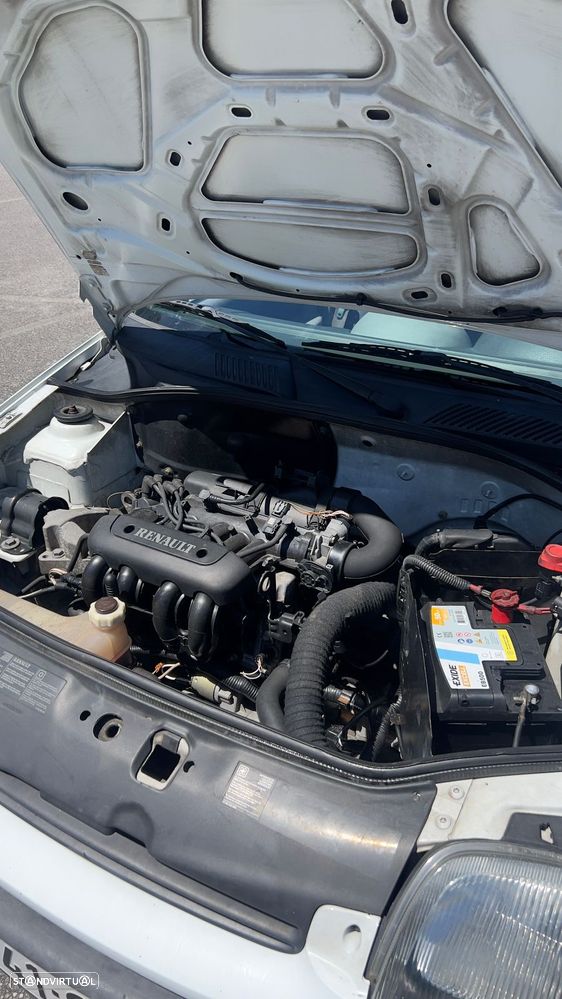 Renault Clio 1.2 RT - 5