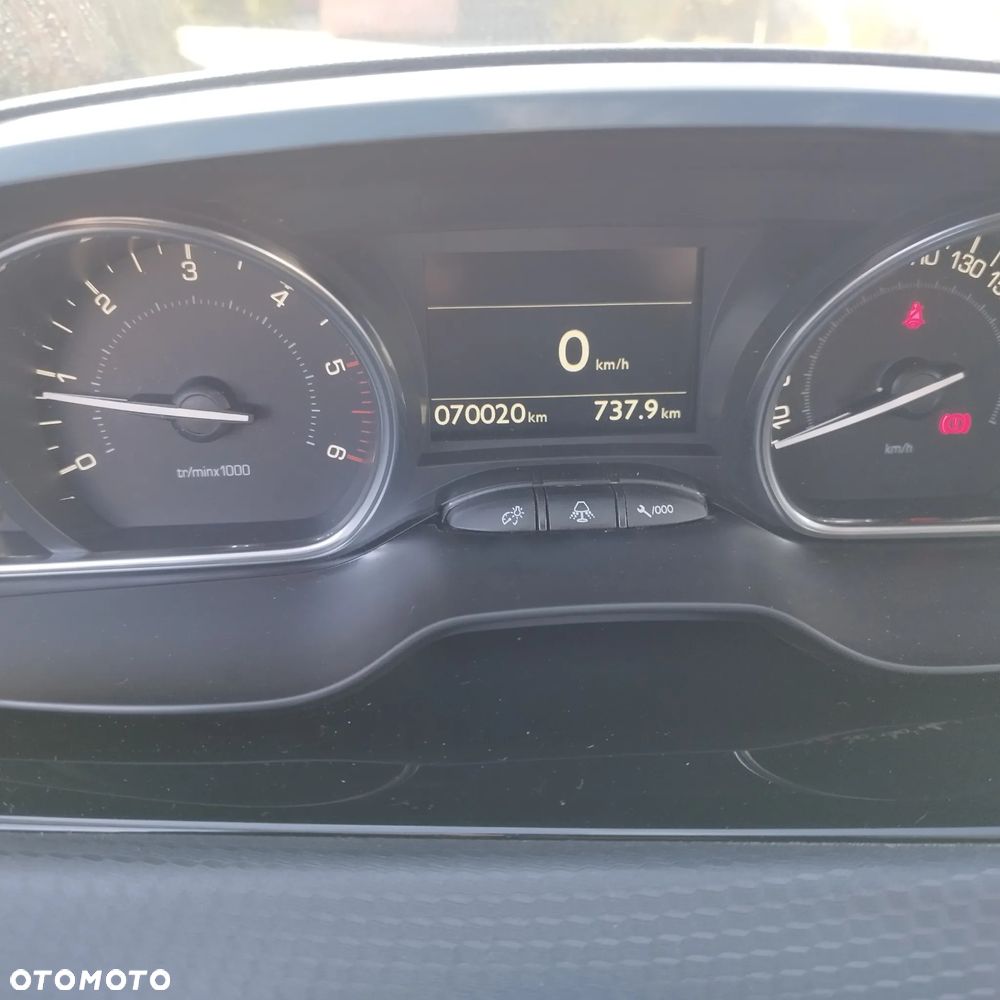 Peugeot 2008 1.5 BlueHDi Allure - 7