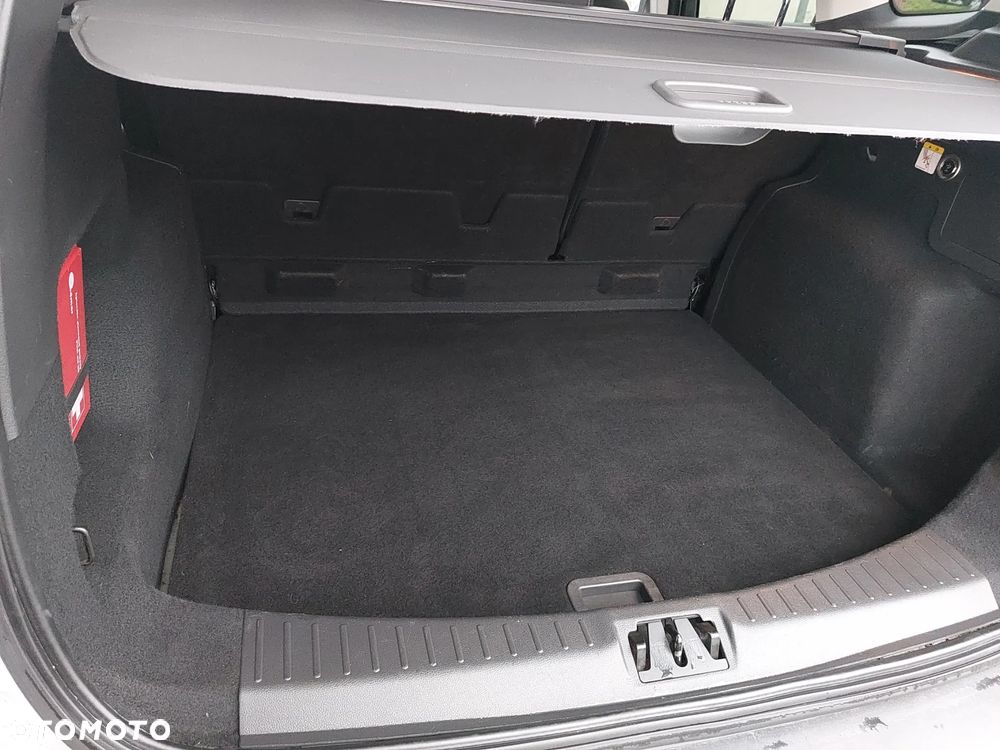 Ford Kuga 2.0 TDCi 2x4 SYNC - 25