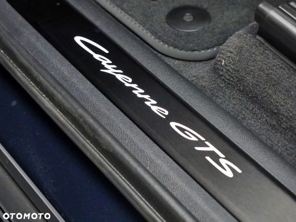 Porsche Cayenne - 29