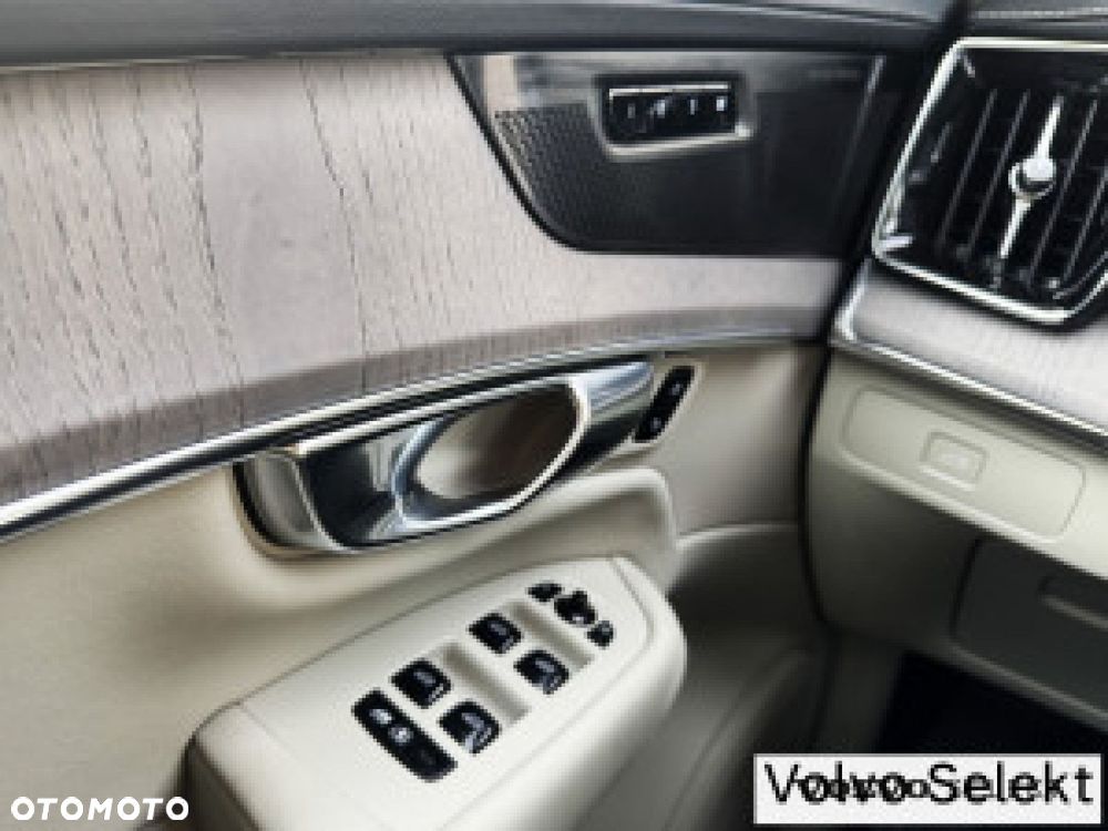 Volvo XC 90 - 35