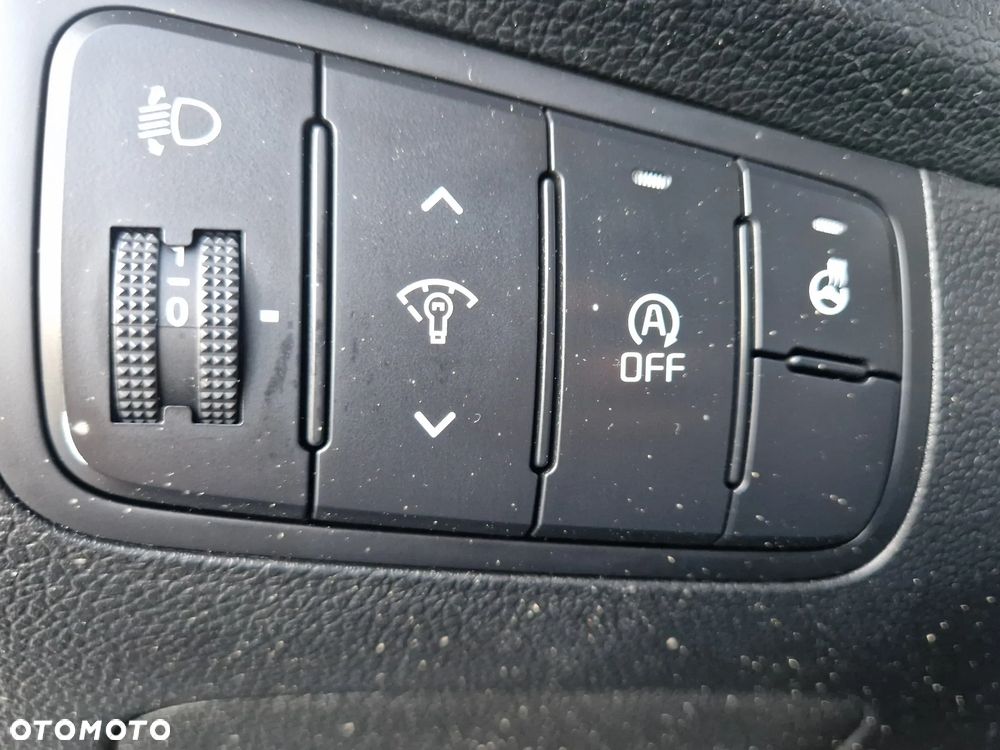 Kia Ceed 1.6 GDI Dream Team Edition - 26