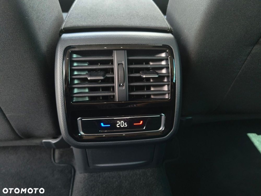 Volkswagen Passat 2.0 TDI EVO Business DSG - 27