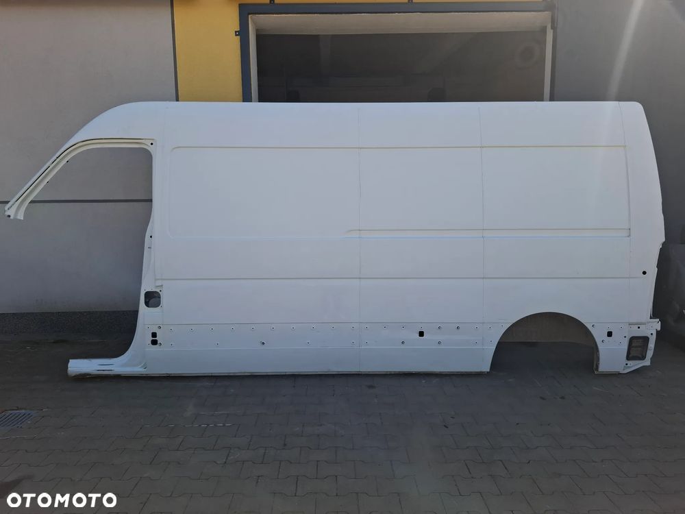 Ćwiatka bok lewy Renault Master III 2012 rok L3H2 - 1