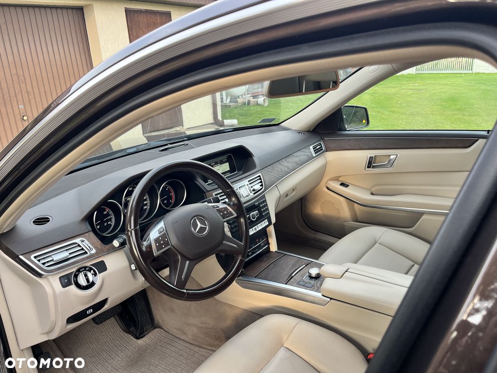 Mercedes-Benz Klasa E 200 BlueTEC 7G-TRONIC Elegance - 8