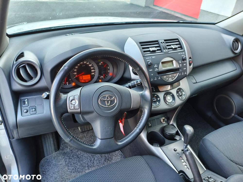 Toyota RAV4 2.0 4x4 Automatik Sol - 18