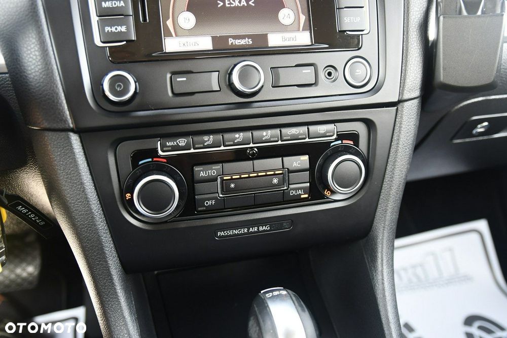 Volkswagen Golf - 24