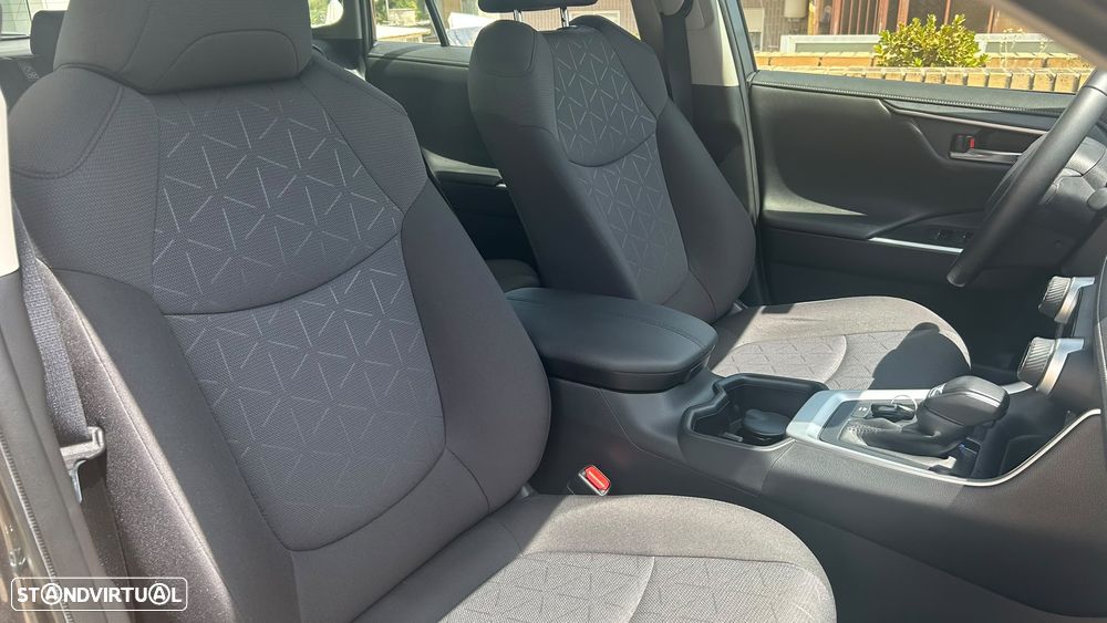 Toyota RAV4 2.5 HDF Comfort - 8