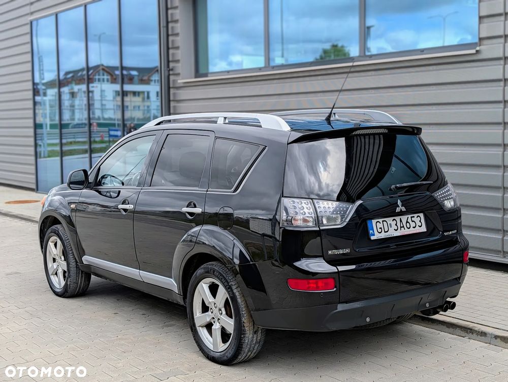 Mitsubishi Outlander 2.0 DI-D 4WD Instyle - 2
