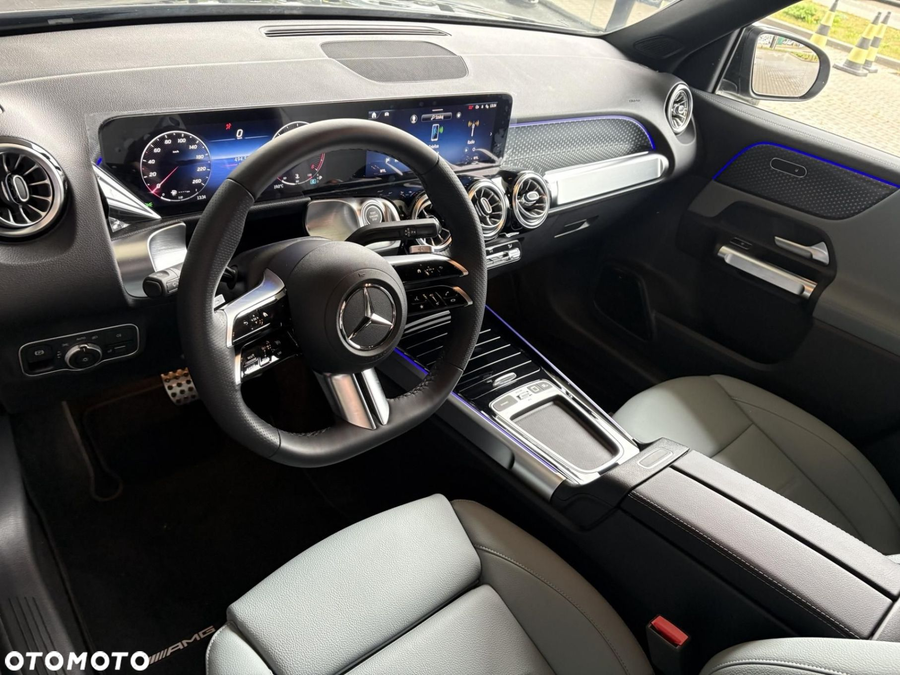Mercedes-Benz GLB - 9