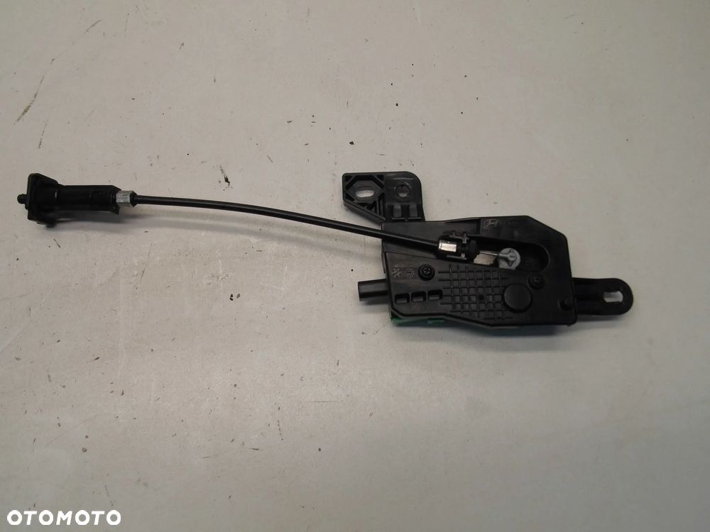 SIŁOWNIK KLAPKI WLEWU PALIWA KIA CEED II ORYGINAŁ - 2