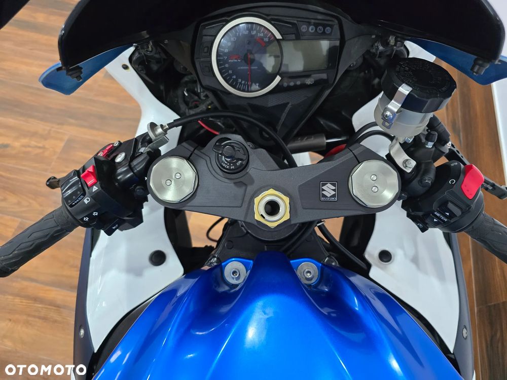 Suzuki GSX-R - 18