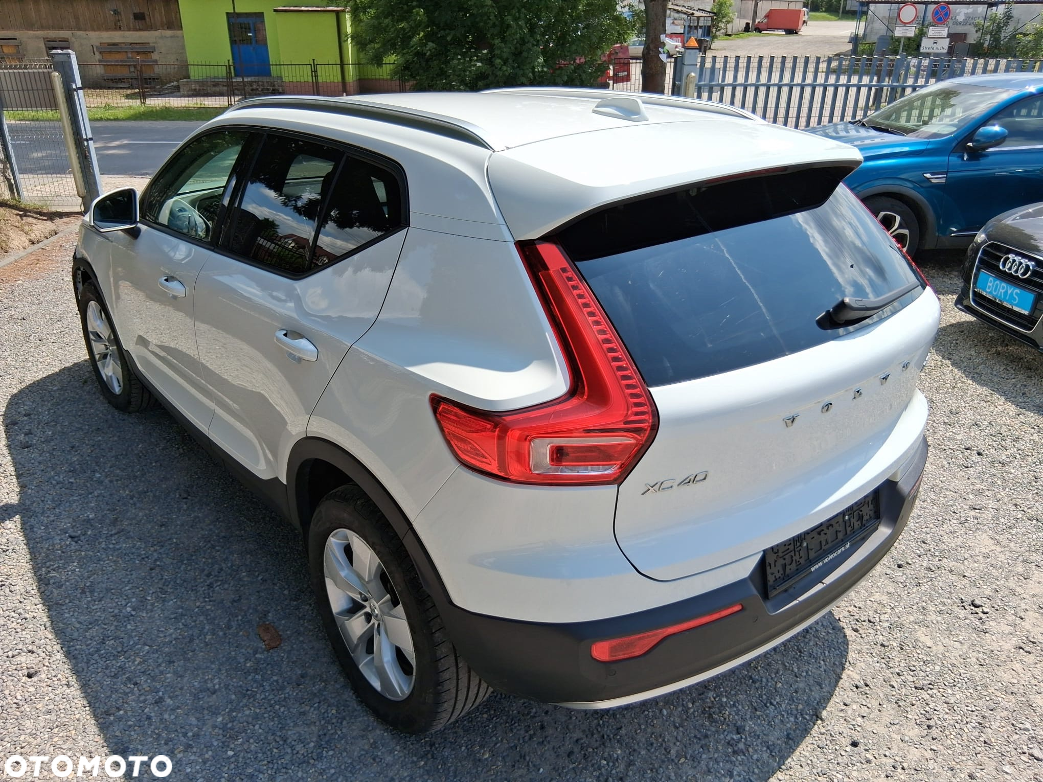 Volvo XC 40 D3 AWD Momentum - 32