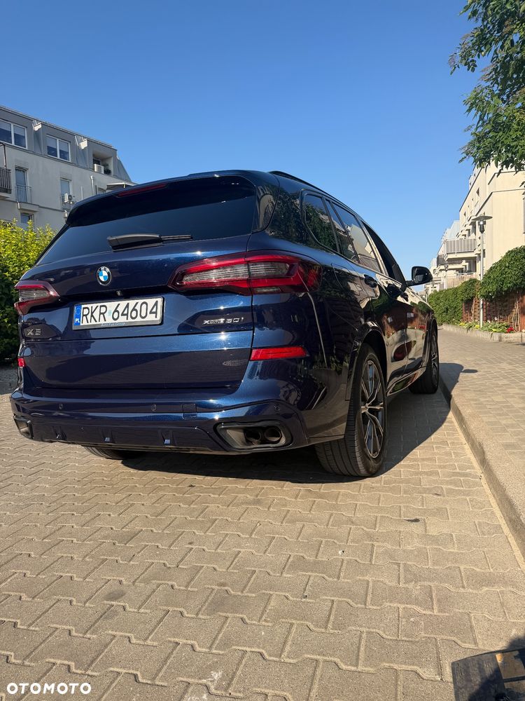BMW X5 M50i - 11