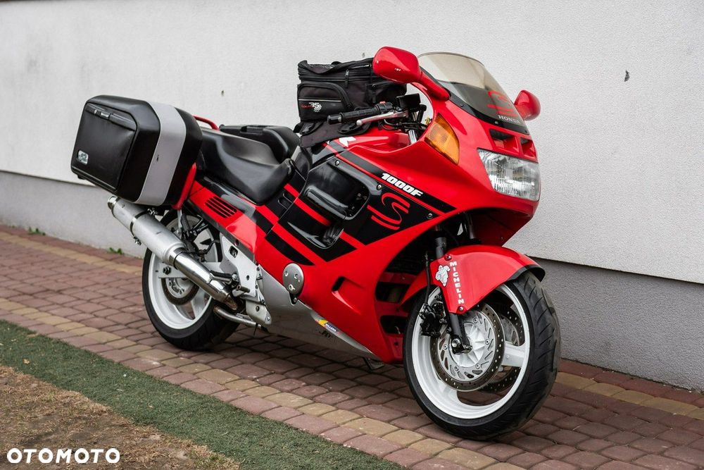 Honda CBR - 1