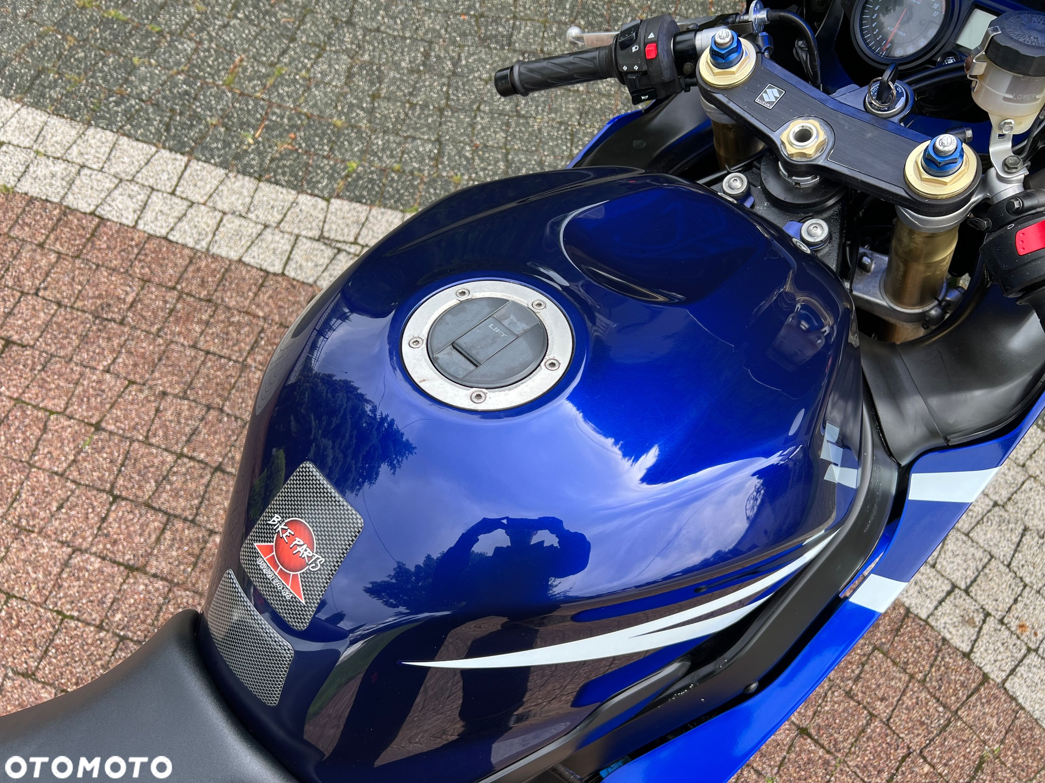 Suzuki GSX-R - 16