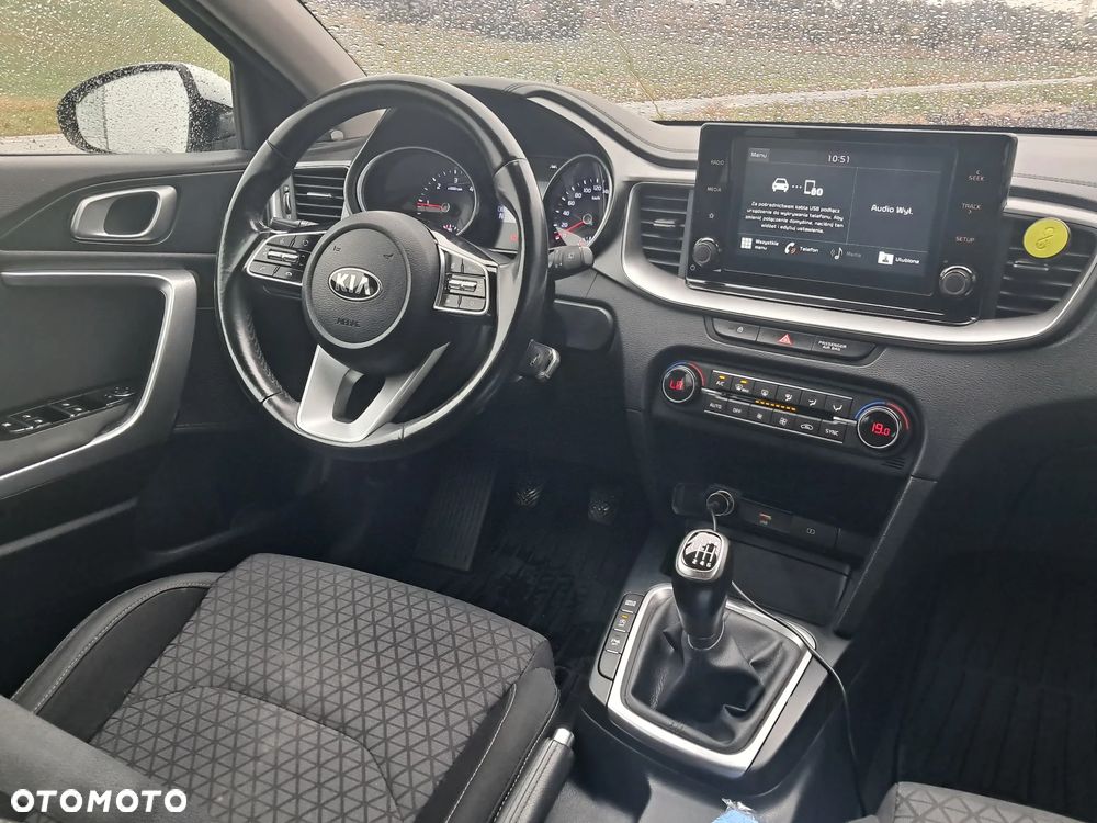 Kia Ceed - 4