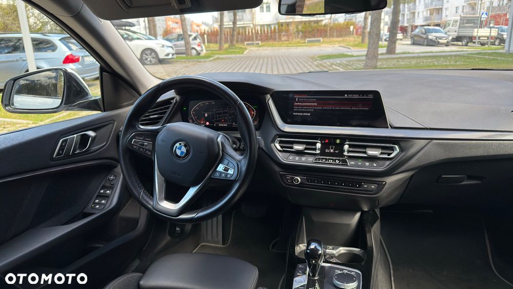 BMW Seria 2 218i - 14