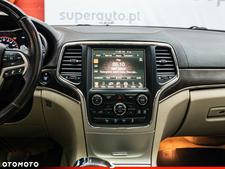 Jeep Grand Cherokee - 22
