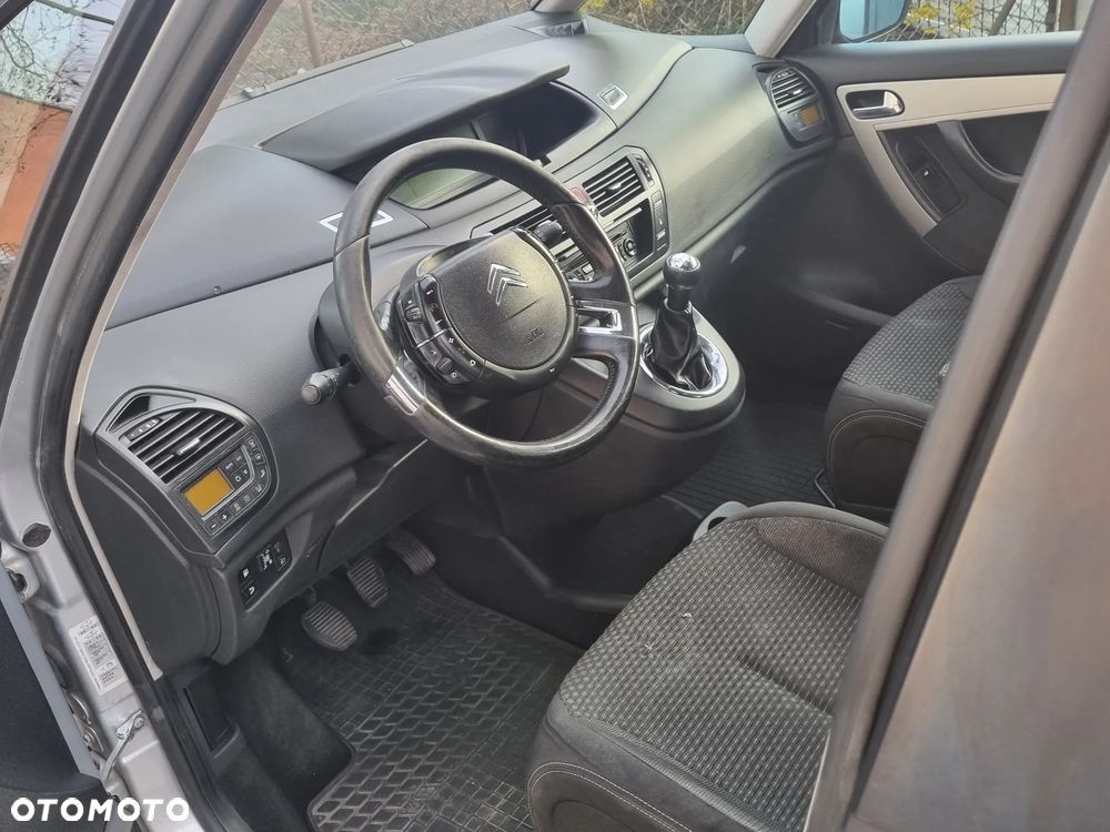 Citroën C4 Grand Picasso 1.8 16V Advance - 7