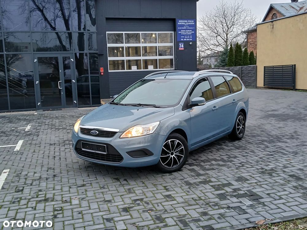 Ford Focus 1.6 16V Ambiente - 2