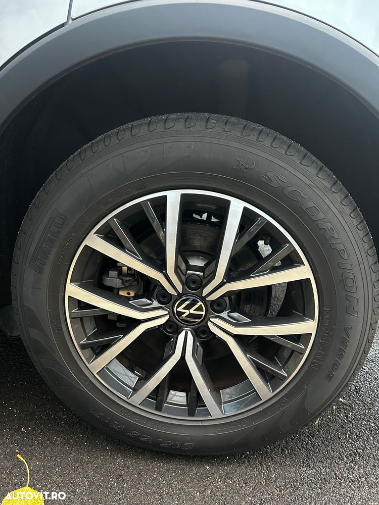 Volkswagen Tiguan - 31