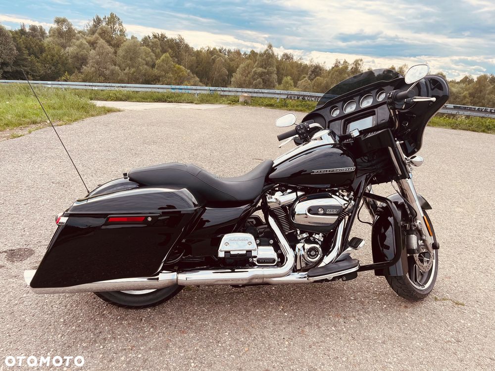 Harley-Davidson Touring Street Glide - 17
