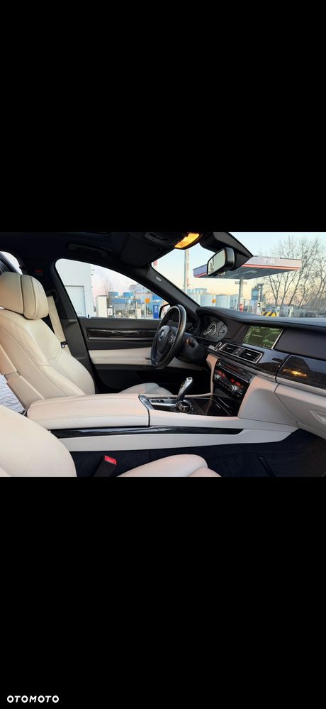 BMW Seria 7 740d xDrive - 19
