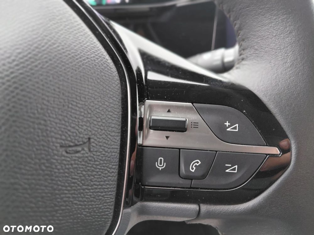 Peugeot 308 1.2 PureTech Allure Pack S&S EAT8 - 17