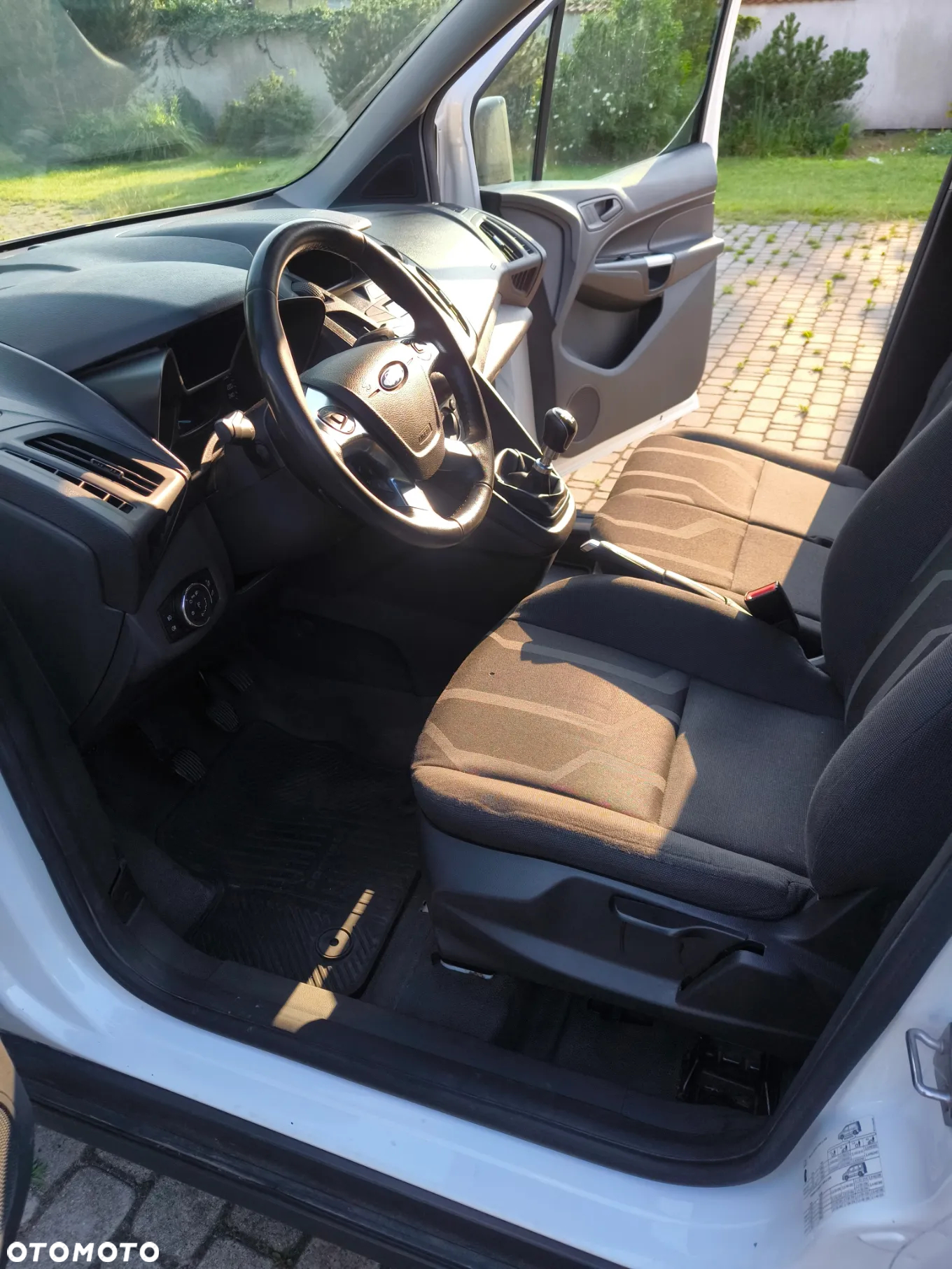 Ford TRANSIT CONNECT - 10