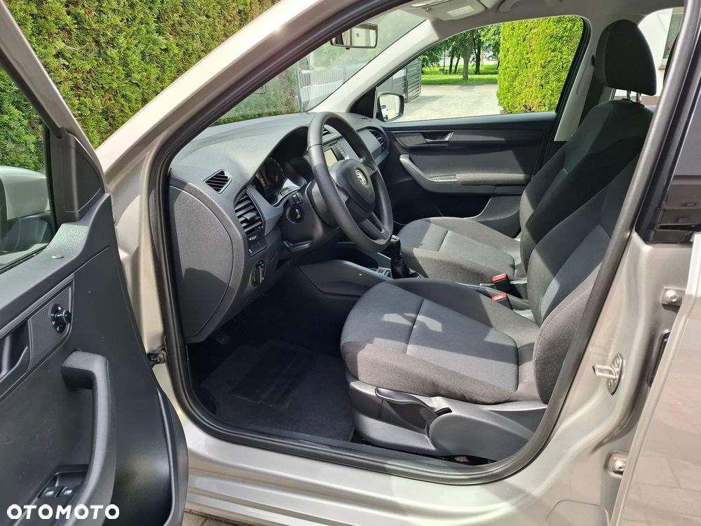 Skoda Fabia 1.0 MPI Edition - 11