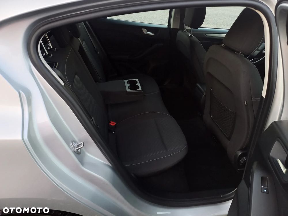 Ford Focus 1.5 EcoBlue STart-Stopp-System TITANIUM - 18