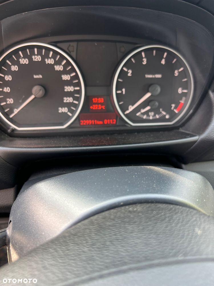 BMW Seria 1 118i - 6