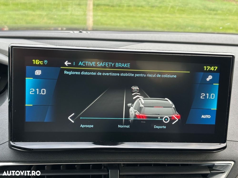 Peugeot 3008 225 e-EAT8 Allure Pack - 31