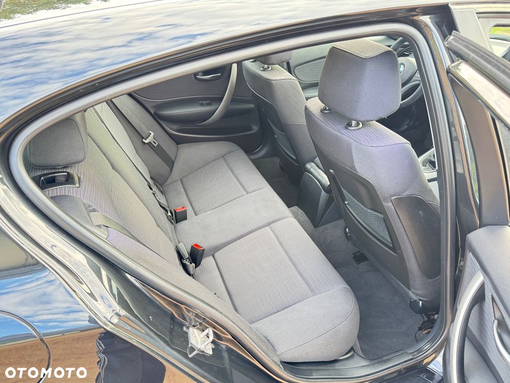 BMW Seria 1 116i - 17