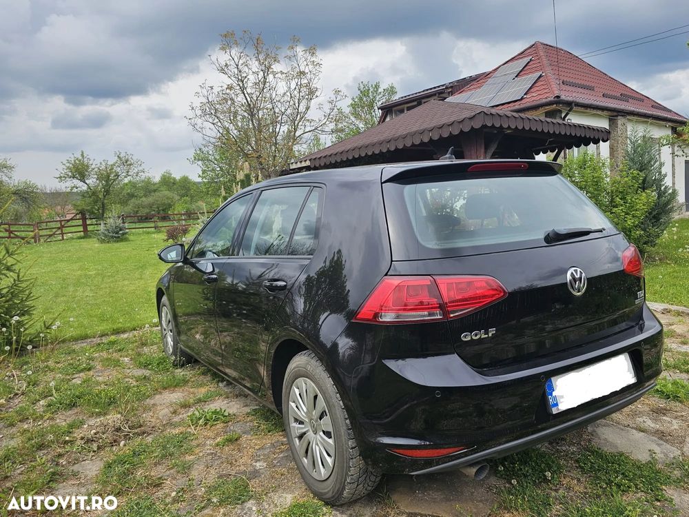 Volkswagen Golf 1.6 TDI BlueMotion Technology DSG Trendline - 4
