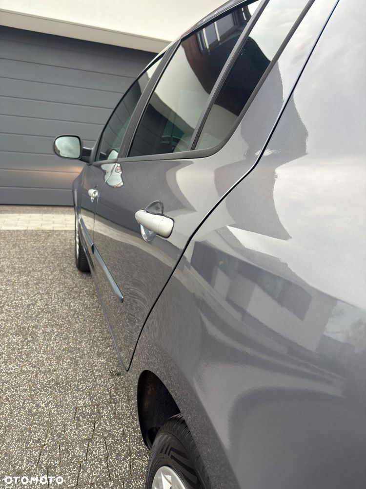 Renault Clio 1.2 16V Alize Euro5 - 6