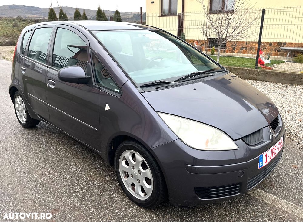 Mitsubishi Colt - 2