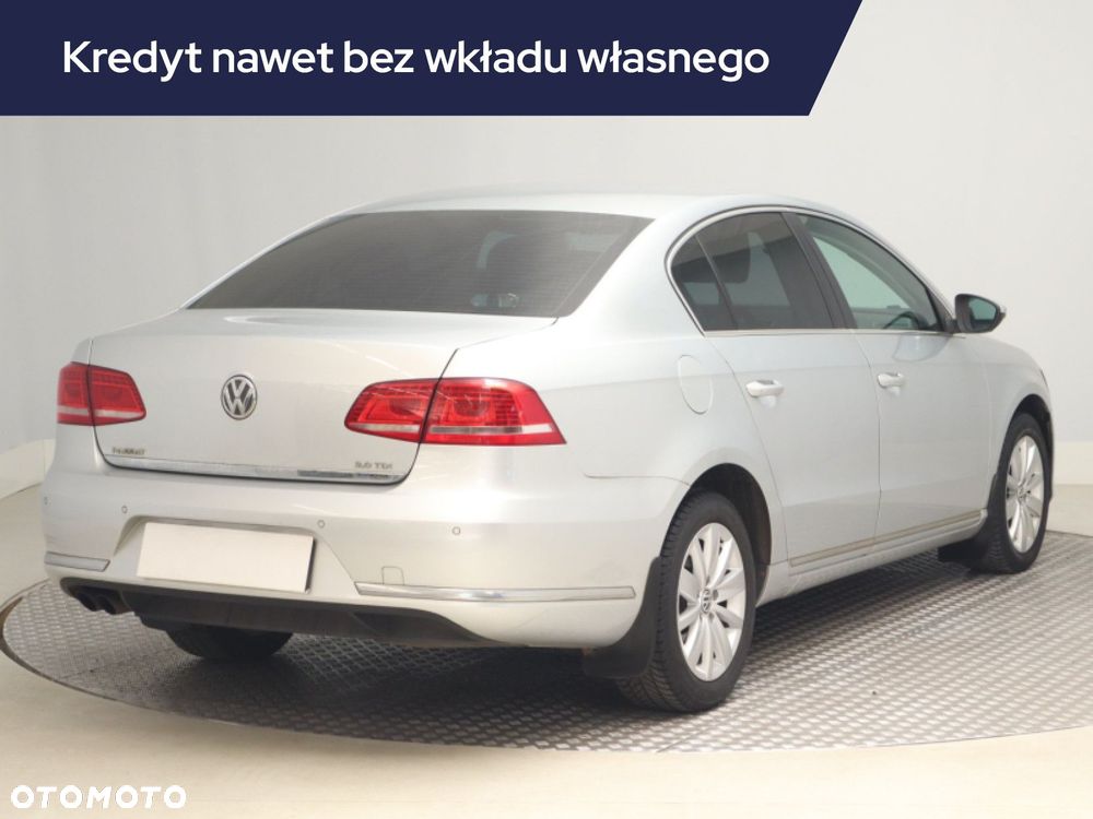 Volkswagen Passat - 7