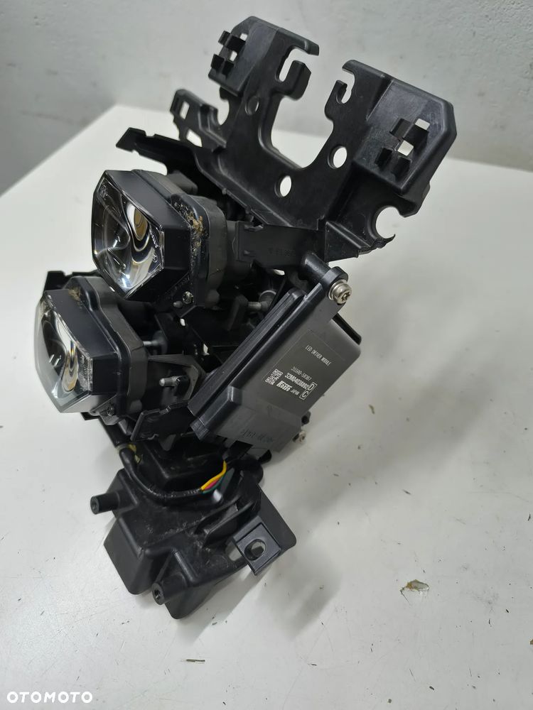 Lampa Przód Reflektor Suzuki DL 800 Uszkodzenia widoczne na zdjęciach - 9