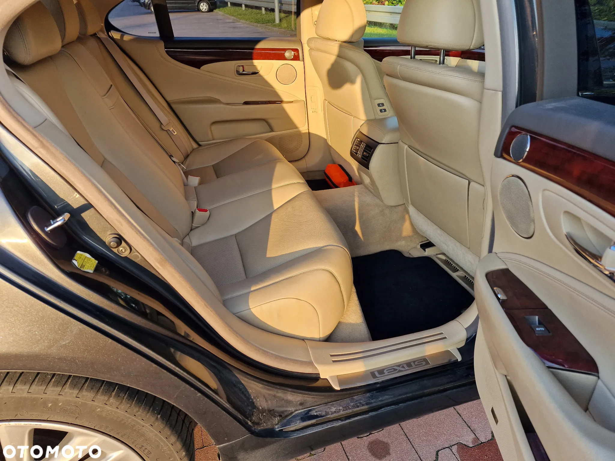 Lexus LS 460 - 11